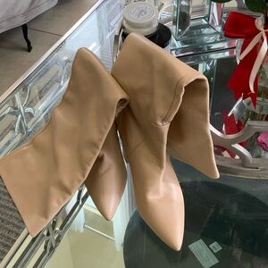 Zara Elegant Tan Women's Boots size 6